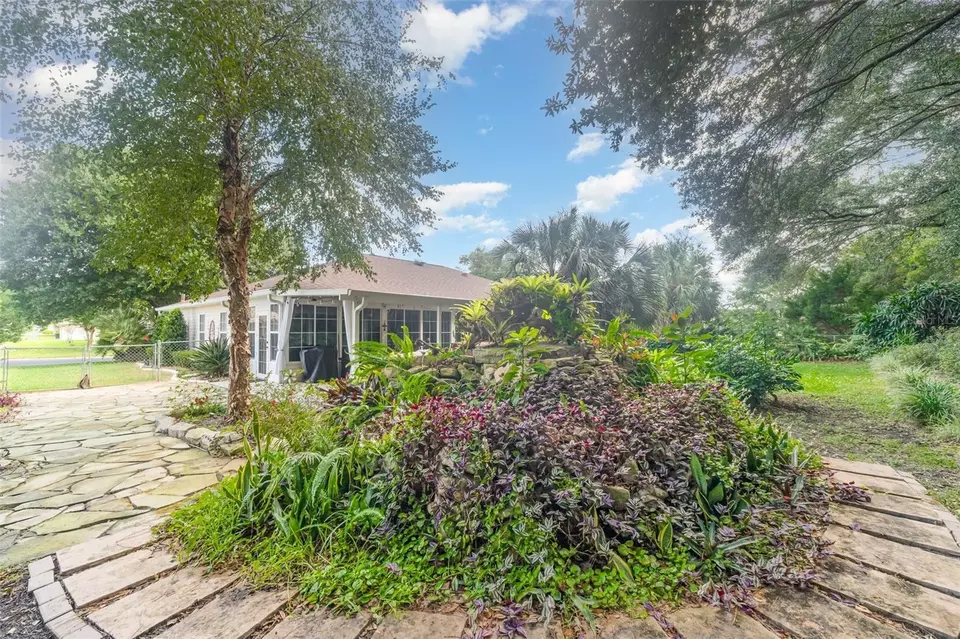Exterior - 11284 SW 139th Pl, Dunnellon, FL 34432 photo 7 of 8