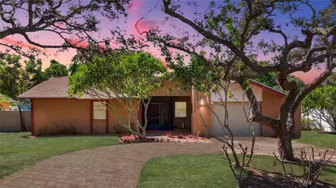2010 Pinellas Point Dr S, Saint Petersburg, FL 33712