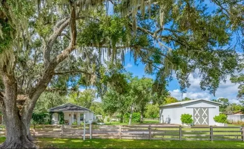 3011 Lewis Rd, Dover, FL 33527