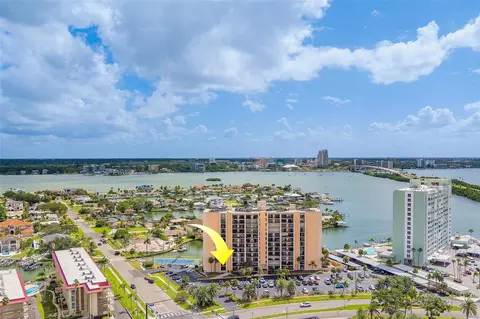 51 Island Way #101, Clearwater Beach, FL 33767