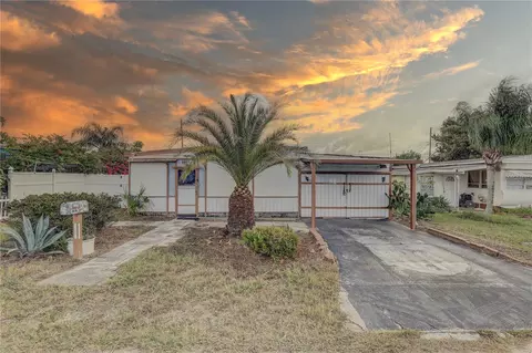1852 Hoyle Dr, Holiday, FL 34691