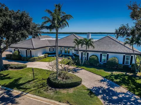 4916 62nd Ave S, Saint Petersburg, FL 33715