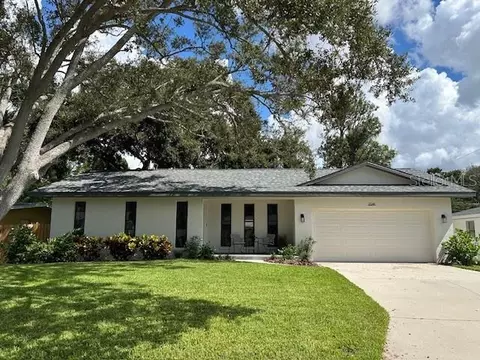 2041 Yale Ave, Dunedin, FL 34698