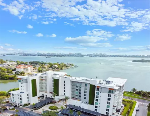 1020 Sunset Point Rd #103, Clearwater, FL 33755