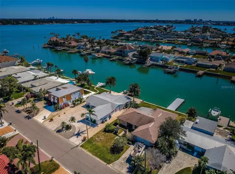 755 Capri Blvd, Treasure Island, FL 33706