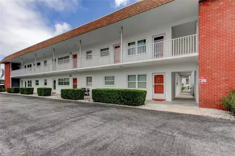 1325 58th St N #204A, Saint Petersburg, FL 33710