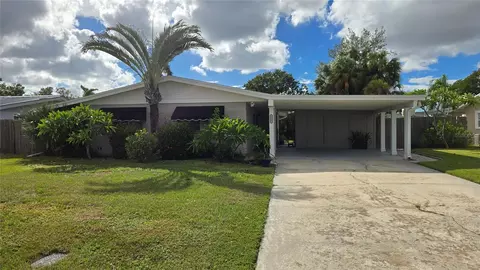 3930 Eden Roc Cir, Tampa, FL 33634