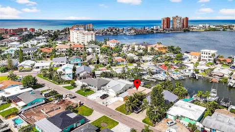 17710 Long Point Dr, Redington Shores, FL 33708
