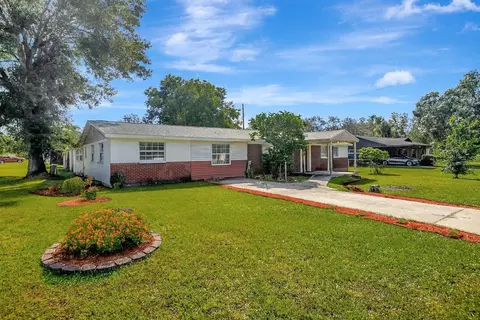 11207 N 51st St, Tampa, FL 33617