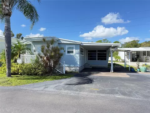 6830 Americana Dr NE #127, Saint Petersburg, FL 33702