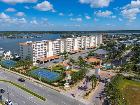 17745 Gulf Blvd #702, Redington Shores, FL 33708