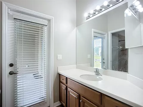 Bath - 11412 78th St E, Parrish, FL 34219 photo 5 of 7