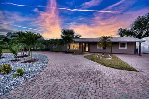6312 Flamingo Dr, Apollo Beach, FL 33572