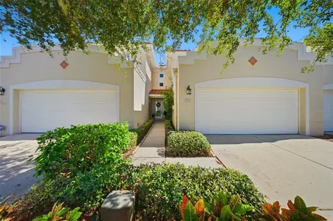 244 Valencia Cir, Saint Petersburg, FL 33716