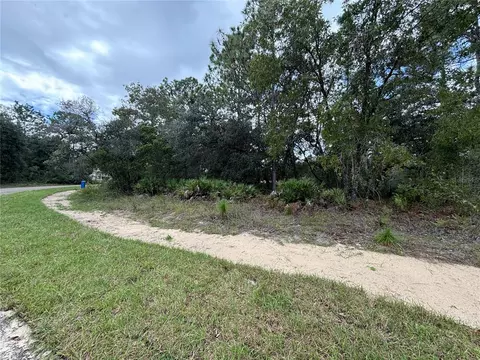 1871 W Hialeah Dr, Citrus Springs, FL 34434