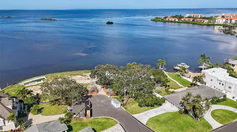 510 Driftwood Cir, Palm Harbor, FL 34683