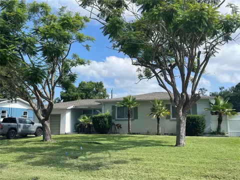 5927 3rd Ave N, Saint Petersburg, FL 33710