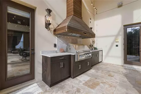 Kitchen - 16220 Ternglade Dr, Lithia, FL 33547 photo 7 of 7