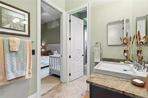 Bath - 16220 Ternglade Dr, Lithia, FL 33547 photo 5 of 9