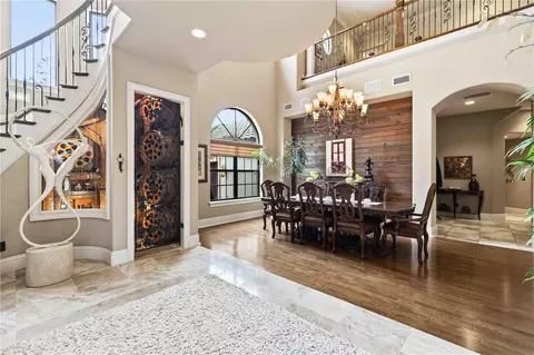 Entry Way - 16220 Ternglade Dr, Lithia, FL 33547 photo 4 of 8