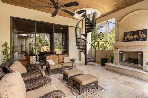 Exterior - 16220 Ternglade Dr, Lithia, FL 33547 photo 3 of 27