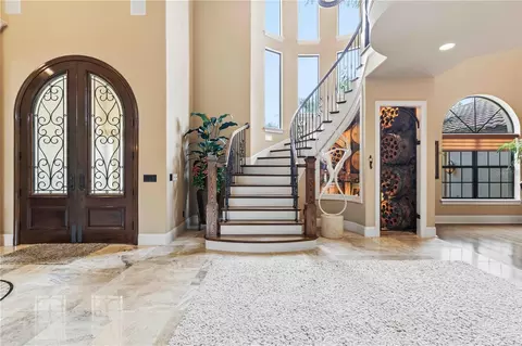 Entry Way - 16220 Ternglade Dr, Lithia, FL 33547 photo 3 of 8