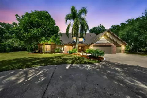 1902 Sweet Bay Ct, Plant City, FL 33566