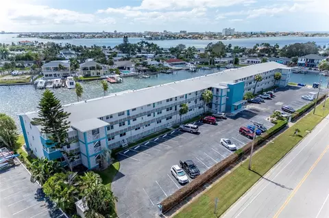 1893 Shore Dr S #203, South Pasadena, FL 33707