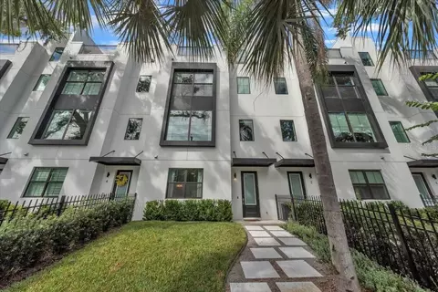 2851 W Gandy Blvd #3, Tampa, FL 33611