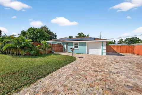 1201 Tyrone Blvd N, Saint Petersburg, FL 33710