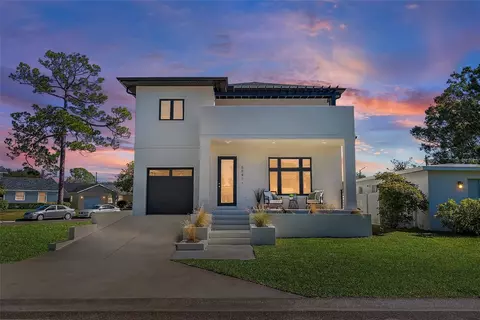 5941 Mangrove St N, Saint Petersburg, FL 33703