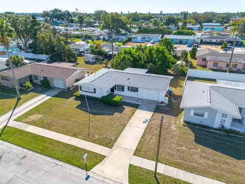 2305 Nash St, Clearwater, FL 33765