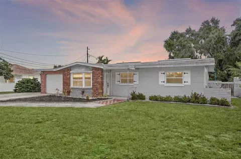 12361 114th St, Largo, FL 33778