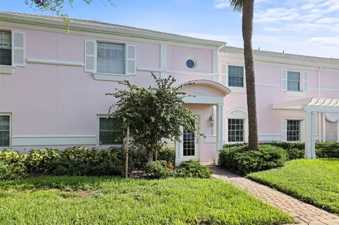 247 Pompano Dr SE #B, Saint Petersburg, FL 33705