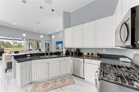 Kitchen - 5122 87th Ct E, Bradenton, FL 34211 photo 4 of 4