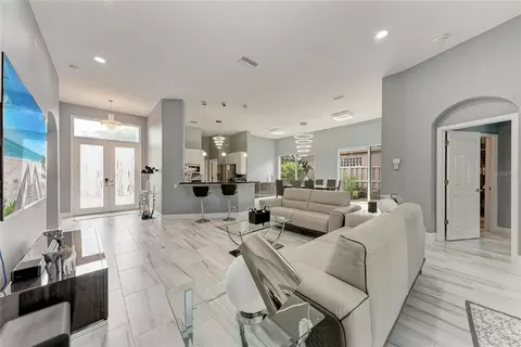 Living - 5122 87th Ct E, Bradenton, FL 34211 photo 2 of 4