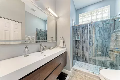 Bath - 5122 87th Ct E, Bradenton, FL 34211 photo 4 of 5