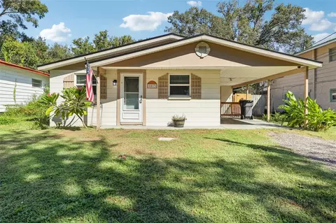1013 Oakhill St, Seffner, FL 33584