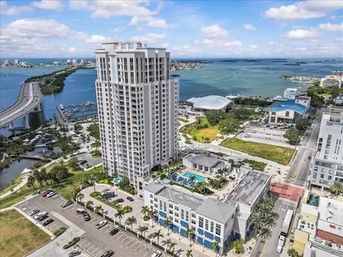 331 Cleveland St #806, Clearwater, FL 33755