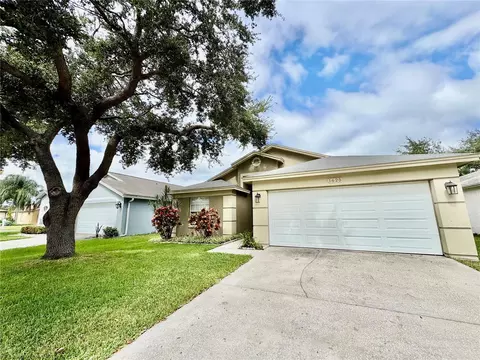 1625 Portsmouth Lake Dr, Brandon, FL 33511