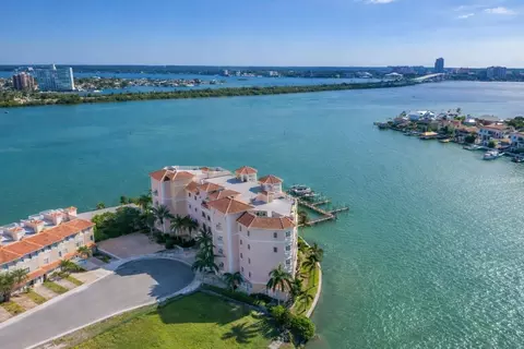 205 Brightwater Dr #401, Clearwater Beach, FL 33767