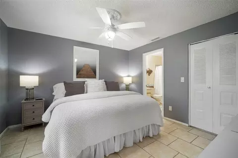 Bedroom - 11305 Silverleaf Ct, Riverview, FL 33579 photo 3 of 6