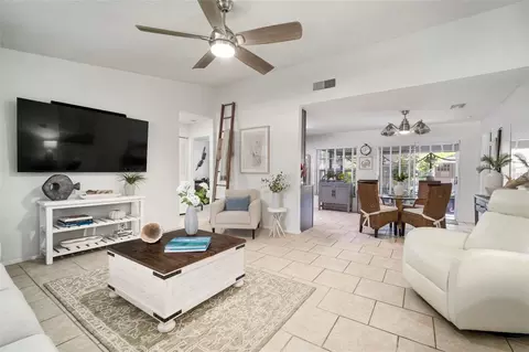 Living - 11305 Silverleaf Ct, Riverview, FL 33579 photo 3 of 3