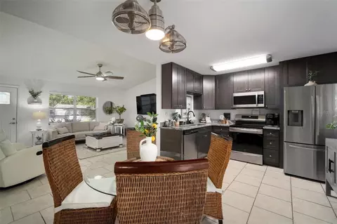 Dining - 11305 Silverleaf Ct, Riverview, FL 33579 photo 4 of 6