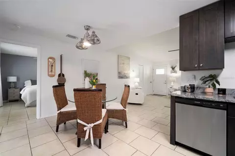 Dining - 11305 Silverleaf Ct, Riverview, FL 33579 photo 6 of 6
