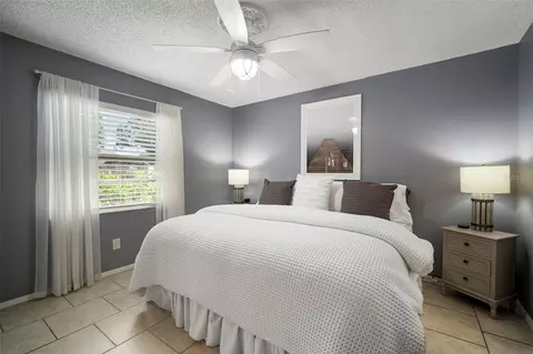 Bedroom - 11305 Silverleaf Ct, Riverview, FL 33579 photo 4 of 6