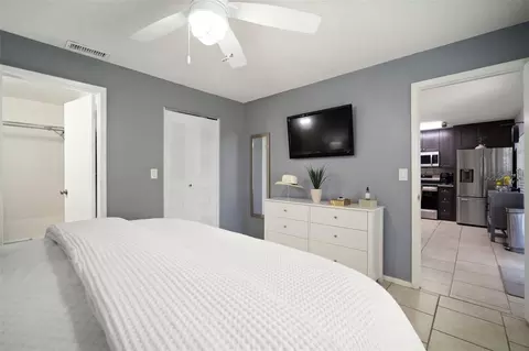 Bedroom - 11305 Silverleaf Ct, Riverview, FL 33579 photo 5 of 6