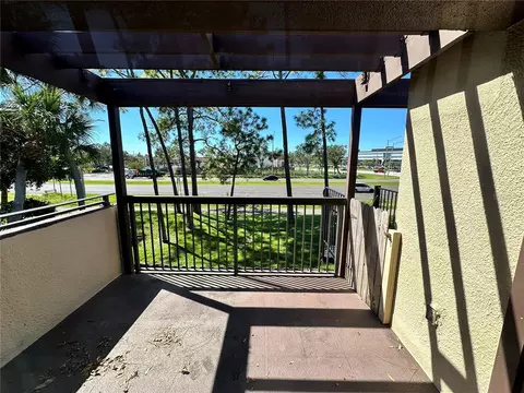 860 S Village Dr N #201, Saint Petersburg, FL 33716
