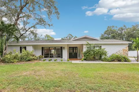 1203 Beacon Hill Dr, Tampa, FL 33613