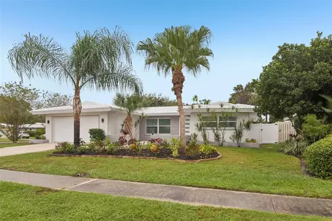 2083 Envoy Ct, Clearwater, FL 33764